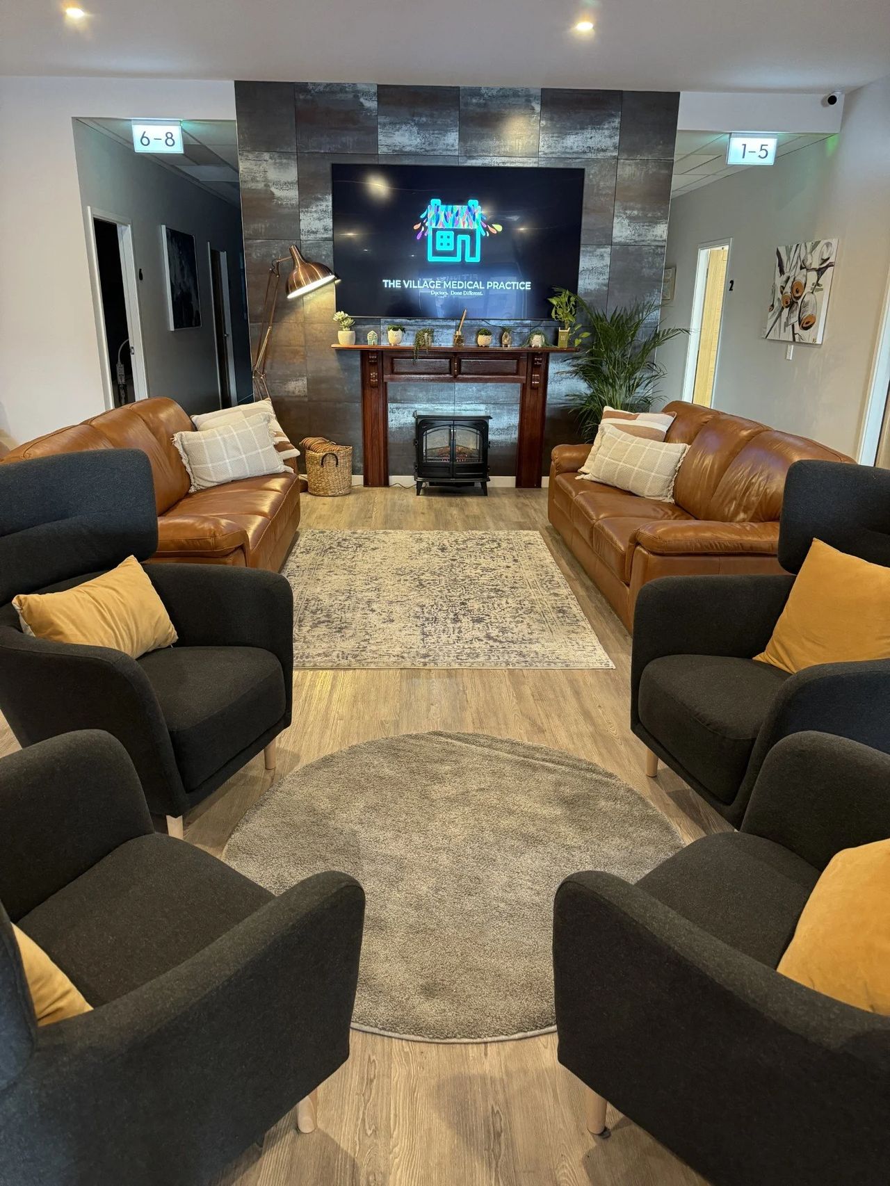 Living Room 1.jpg